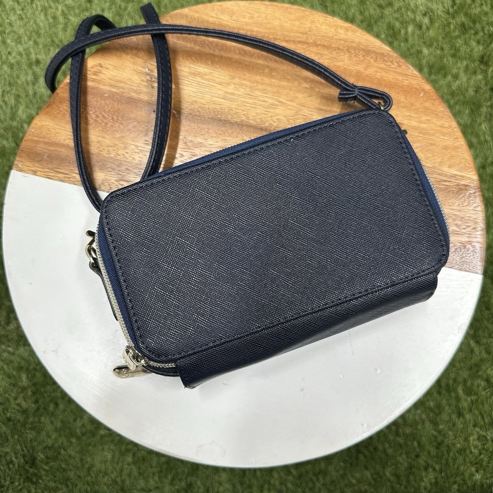 ADRIENNE VITTADINI Charging Wallet Crossbody RFID Protection NAVY SAFFIANO‎ - Picture 3 of 14